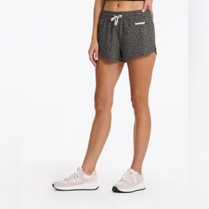Vuori Clementine Short 2.0 Elm Dots